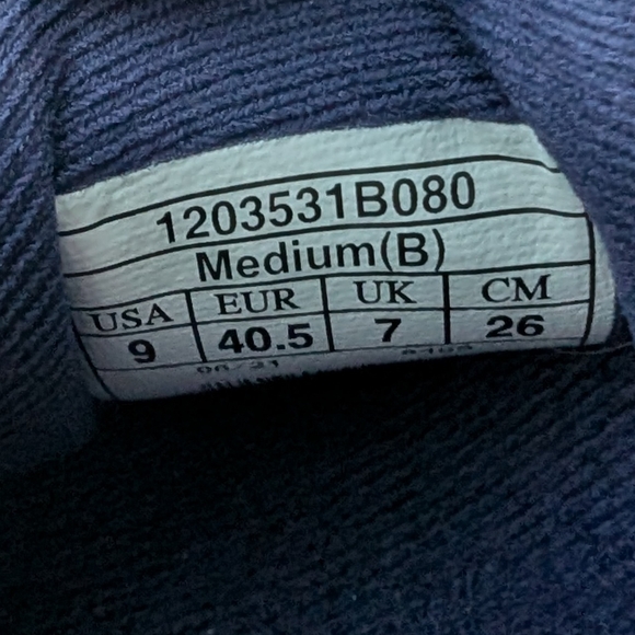 Brooks Adrenaline GTS 22 Running Shoes Women's Size 9B Purple - Picture 10 of 17